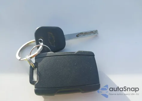 2016 Chevrolet Silverado 1500 1Lt from USA, damaged, VIN 1GCVKREH6GZ387940